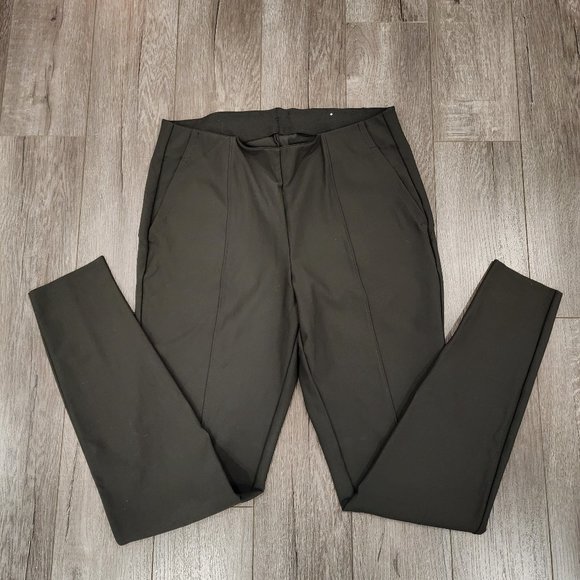 Old Navy Go Dry Leggings in Dark Green - Picture 1 of 8